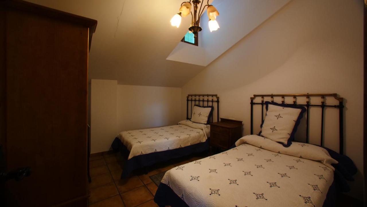 Casa Rural Plaza Vieja Saldaña Extérieur photo