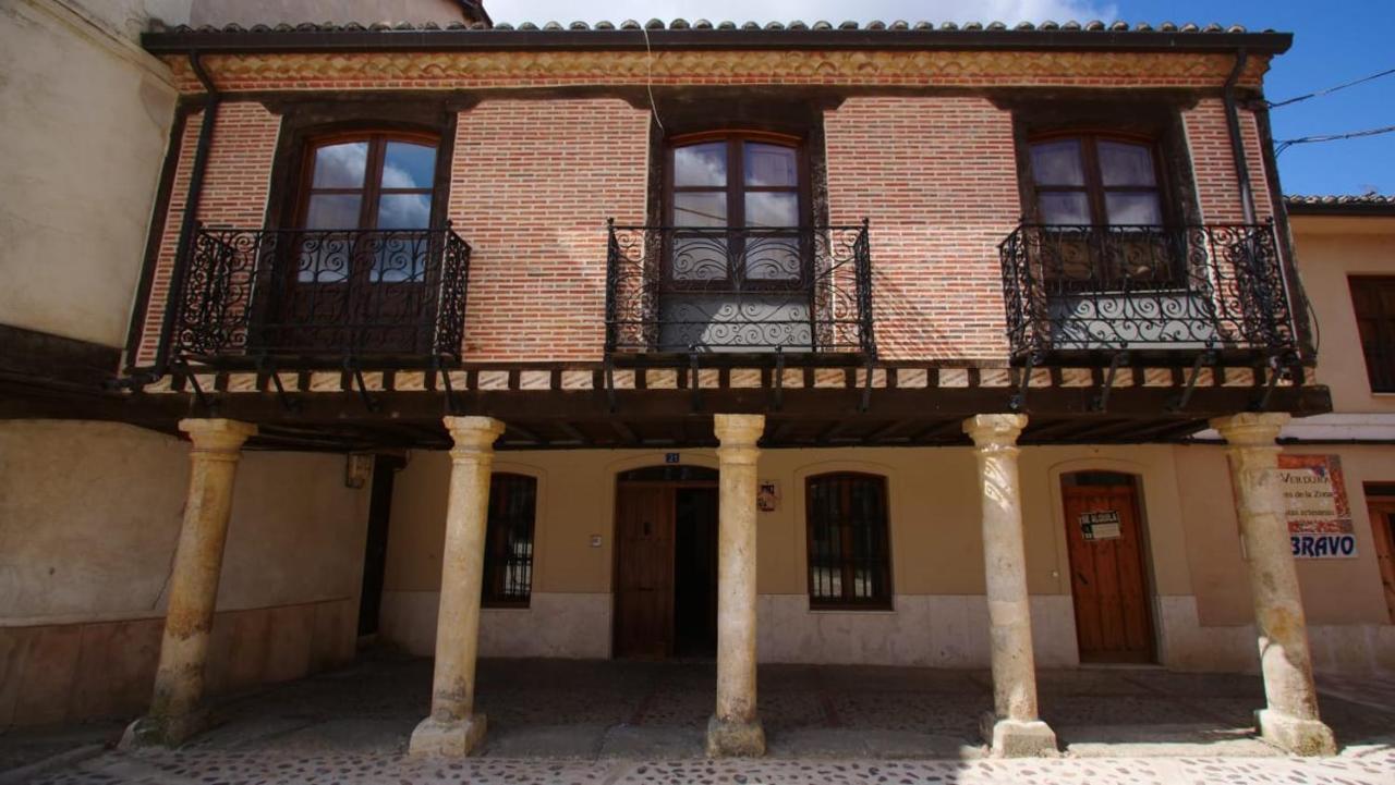 Casa Rural Plaza Vieja Saldaña Extérieur photo